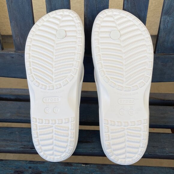 Crocs Classic Flip Sandals Men’s 10 Women’s 12 White Comfort Lightweight Slides - Picture 6 of 7